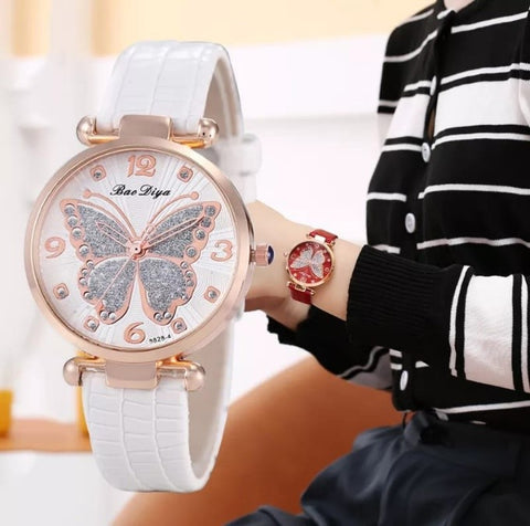 Image of Combo 2: 1 Ramo de Rosas + 1 Reloj Mariposa + Cartera Corazón ❤️